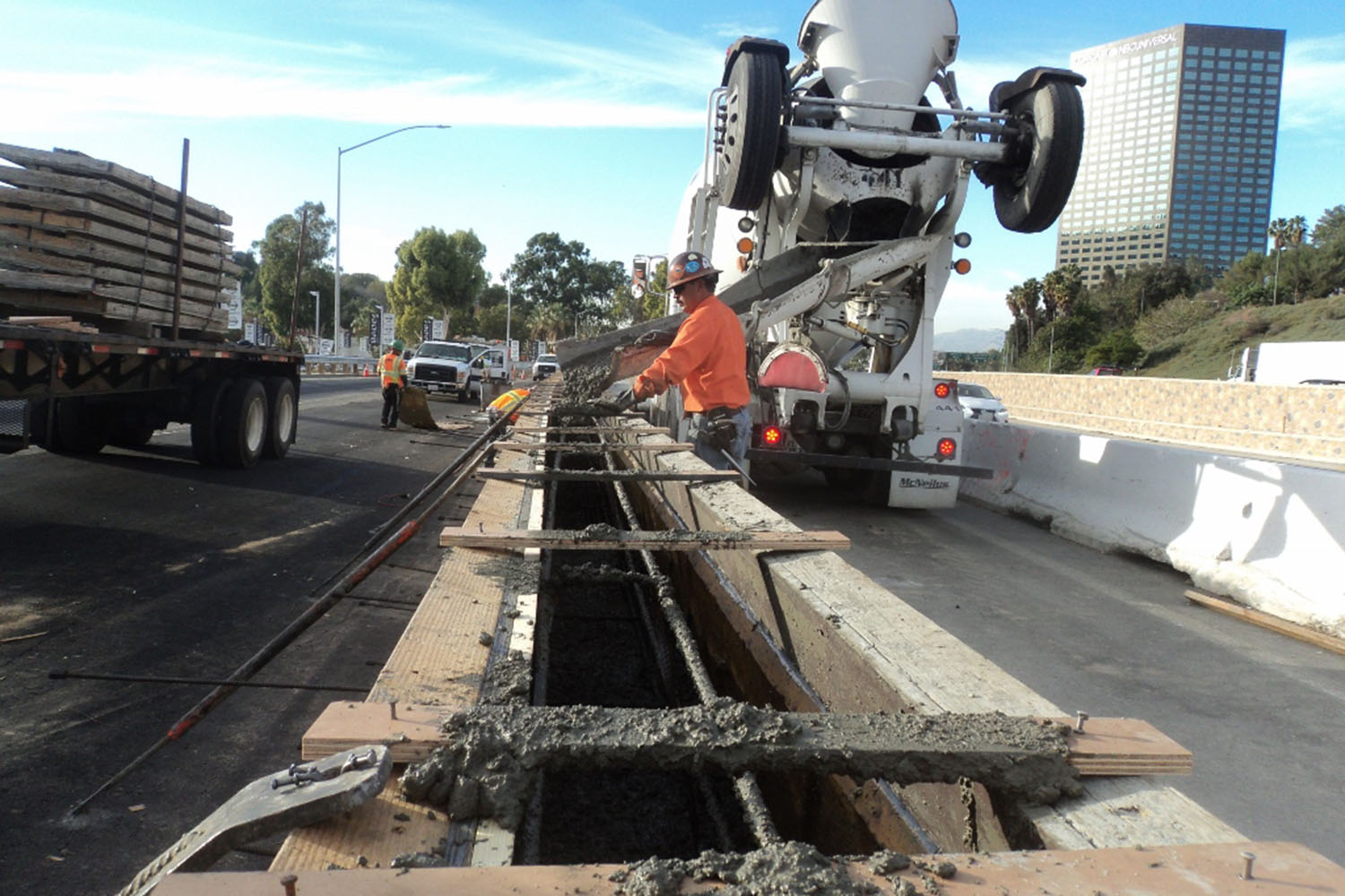 Universal Studios Boulevard Improvements at US 101